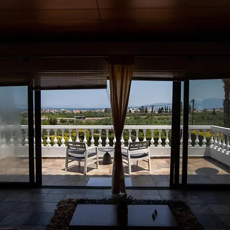 Luxury Garden Kiato Appartamento *